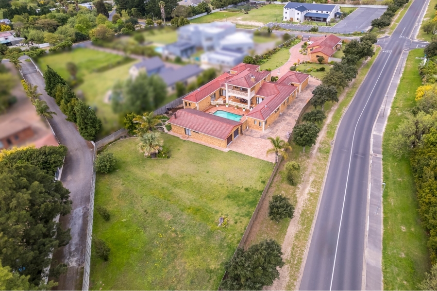 9 Bedroom Property for Sale in Vierlanden Western Cape